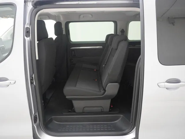 Peugeot Traveller Long 2.0 BlueHDi Business