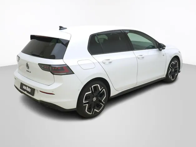 VW Golf VIII 1.5 eTSI R-Line DSG