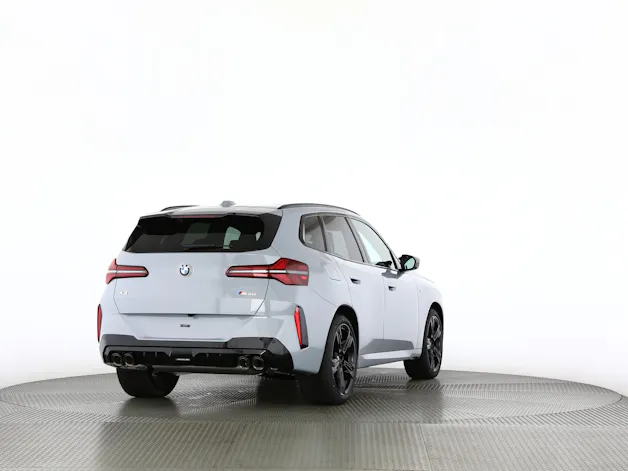 BMW X3 M50i