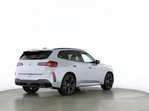 BMW X3 M50i