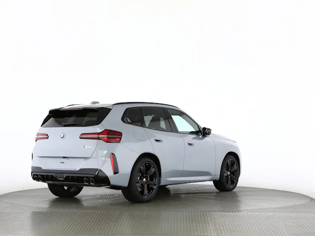 BMW X3 M50i