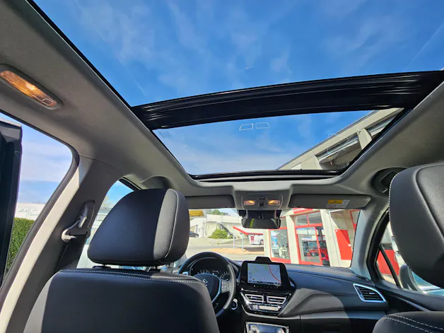 Suzuki S-Cross 1.4 T Sakura Top Hybrid 4x4