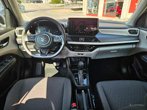 Suzuki Swift 1.2 Sakura Hybrid