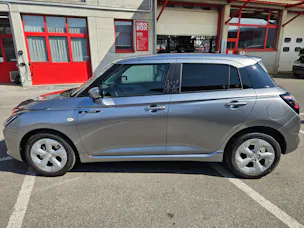 Suzuki Swift 1.2 Sakura Hybrid