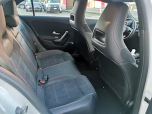 Mercedes-Benz A 250 AMG Line 4m Limousine