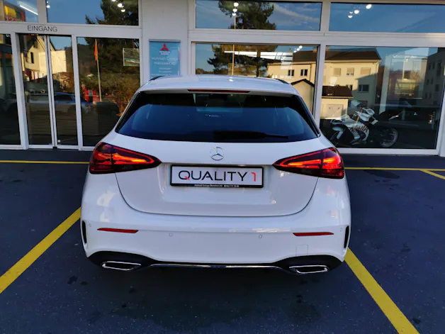 Mercedes-Benz A 250 AMG Line 4m Limousine
