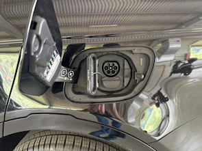 image du véhicule LAND ROVER Discovery Sport 1.5 T 270e Dynamic HSE + Gancio traino elettrico e Ruote invernali 20"