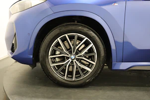 Fahrzeugbild BMW X1 23i xDrive