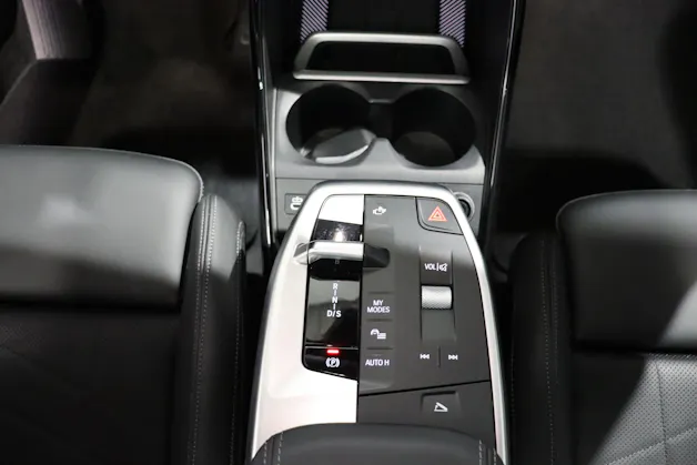 BMW 223d xDrive paddles Active Tourer