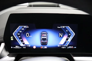 Fahrzeugbild BMW 223d xDrive paddles Active Tourer