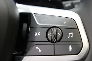 Fahrzeugbild BMW 223d xDrive paddles Active Tourer