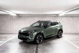 https://vehicle.imgix.net/4246382/bac89045-b4e4-456e-9a54-bbe00ca1f372.jpg