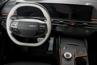 https://vehicle.imgix.net/4246382/ec227856-4deb-4a36-a04f-e899f1008dbf.jpg