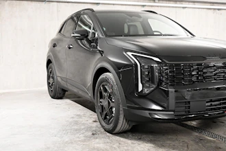 https://vehicle.imgix.net/4246384/d1123880-9d81-4350-9825-4d856e82addf.jpg