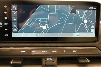 https://vehicle.imgix.net/4246389/9932fb09-77cd-43b6-96e6-c8f078c0137d.jpg
