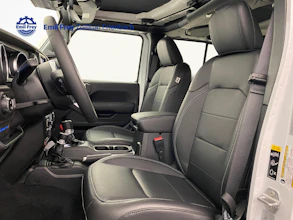 https://vehicle.imgix.net/4246440/fced3e2a-b68e-4498-99dc-391423fa4a46.jpg