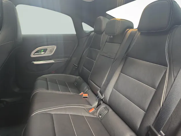 Mercedes-Benz CLA 350 4MATIC EQ Technology AMG Line