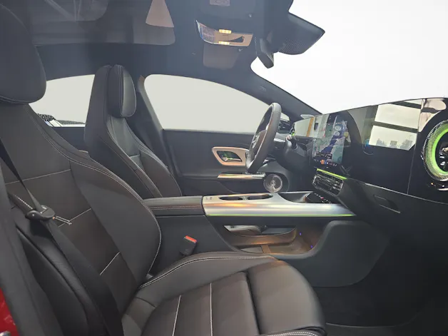 Mercedes-Benz CLA 350 4MATIC EQ Technology AMG Line