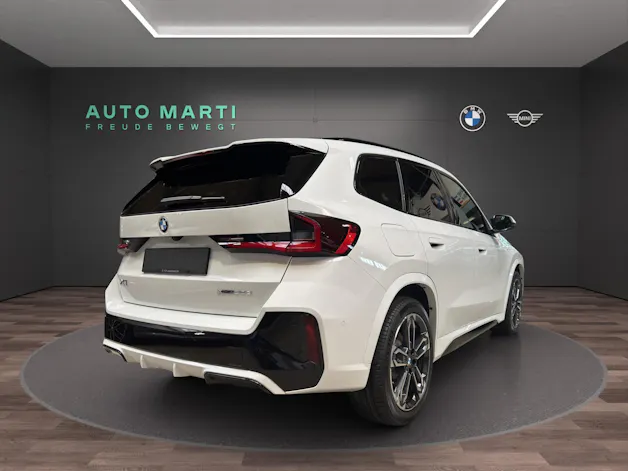 BMW X1 20d xDrive paddles