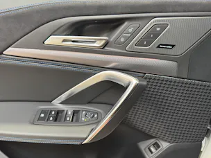BMW X1 20d xDrive paddles