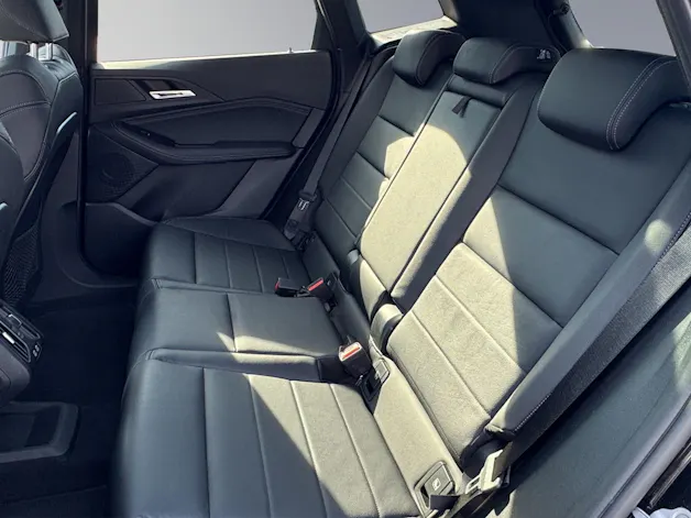 BMW 230e xDrive paddles Active Tourer