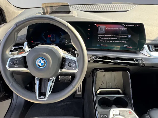 BMW 230e xDrive paddles Active Tourer