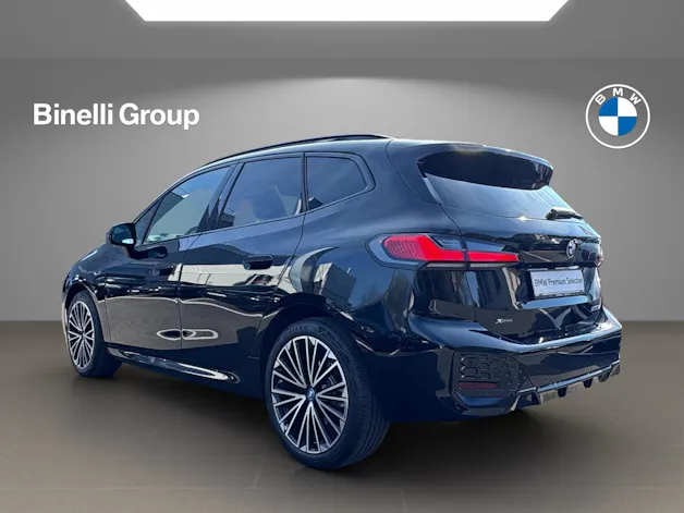 BMW 230e xDrive paddles Active Tourer
