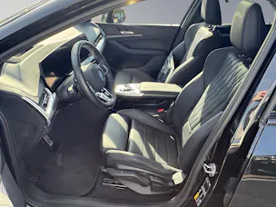 BMW 230e xDrive paddles Active Tourer