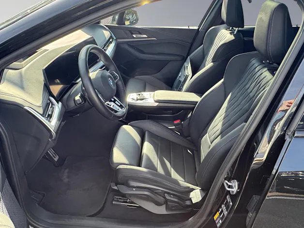 BMW 230e xDrive paddles Active Tourer