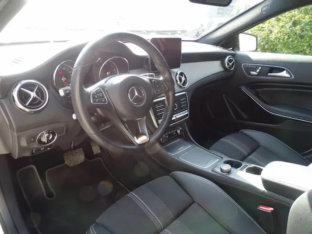 Mercedes-Benz Classe GLA X156 GLA 200d Swiss