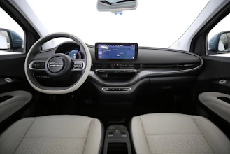 https://vehicle.imgix.net/4246653/b5d5d7c9-cb6a-45b8-83f9-98b302afd9a6.jpg