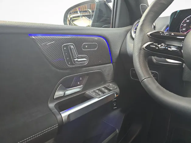 Mercedes-Benz GLB 220 4MATIC AMG Line
