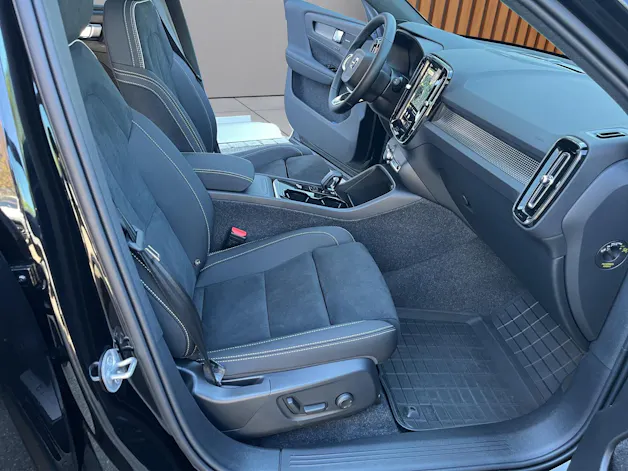 Volvo EX40 Twin Black Edition AWD