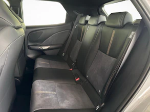 https://vehicle.imgix.net/4246825/974a0624-6fba-4aff-a56e-bb3e39fceafb.jpg