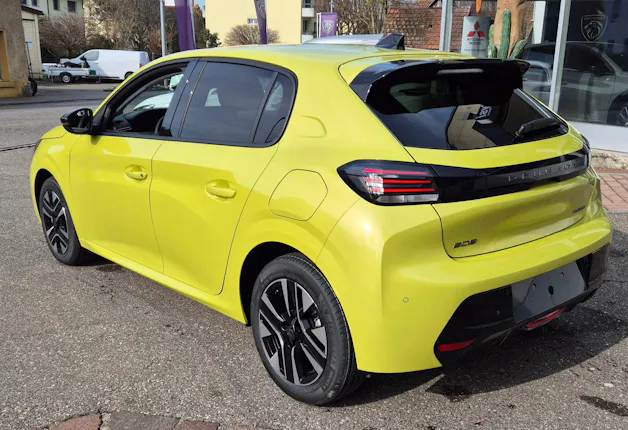 Peugeot e-208 Allure Helvetia (439)