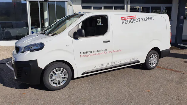 Peugeot e-Expert 50KWh Long Helvetia (431)