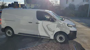 Peugeot e-Expert 50KWh Long Helvetia (431)
