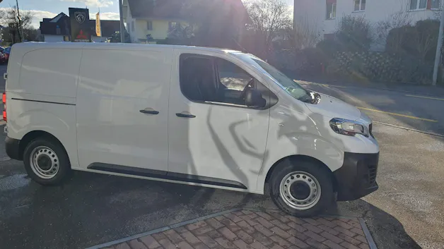 Peugeot e-Expert 50KWh Long Helvetia (431)