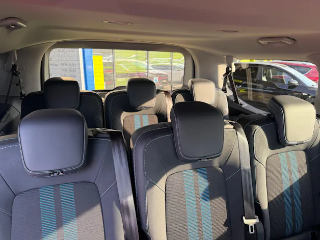 Ford Tourneo Bus 320 L1H1 Sport Automat