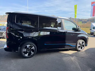 Ford Tourneo Bus 320 L1H1 Sport Automat
