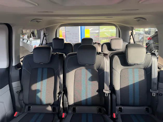 Ford Tourneo Bus 320 L1H1 Sport Automat