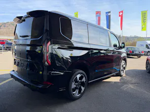 Ford Tourneo Bus 320 L1H1 Sport Automat