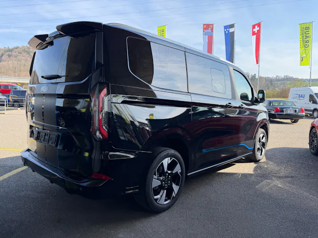 Ford Tourneo Bus 320 L1H1 Sport Automat