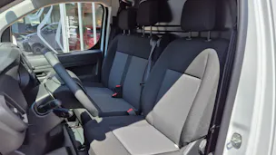 Peugeot e-Expert 50 KWh Standard Helvetia (437)