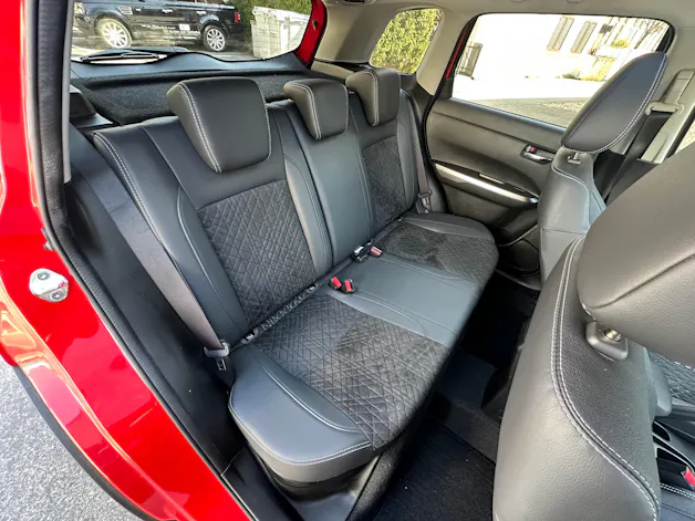 Suzuki Vitara 1.4T Compact + Hybrid