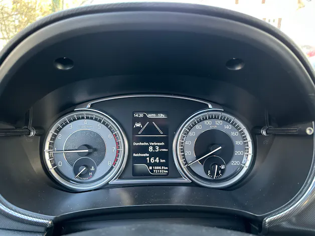 Suzuki Vitara 1.4T Compact + Hybrid
