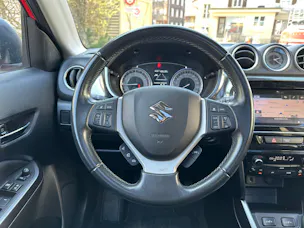Suzuki Vitara 1.4T Compact + Hybrid