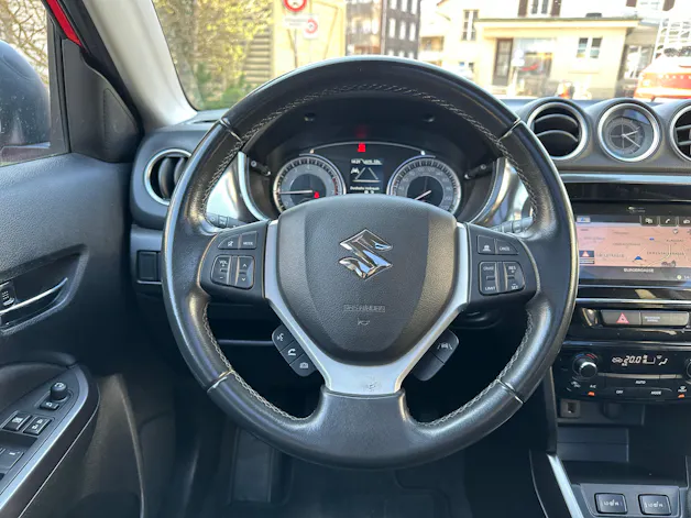 Suzuki Vitara 1.4T Compact + Hybrid