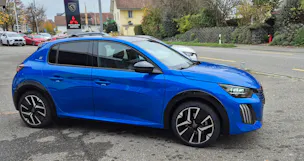 Peugeot 208 MHEV Allure Premium Helvetia (422)