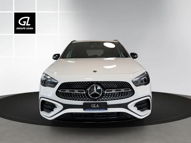 Mercedes-Benz GLA 220 4Matic 8G-DCT